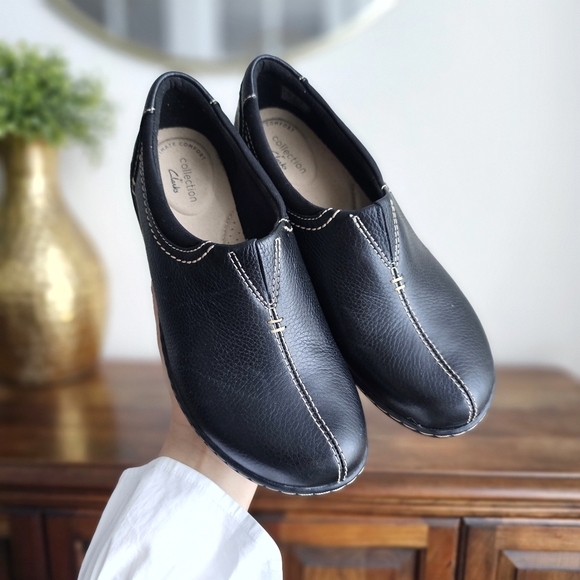 Clarks Women’s Ashland Joy Leather Slip-On Loafers Black Comfort Shoes Size 7M - Picture 2 of 14
